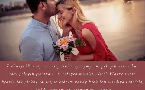 Para świętująca 18 rocznicę ślubu, z bukietem kwiatów i złotym sercem.