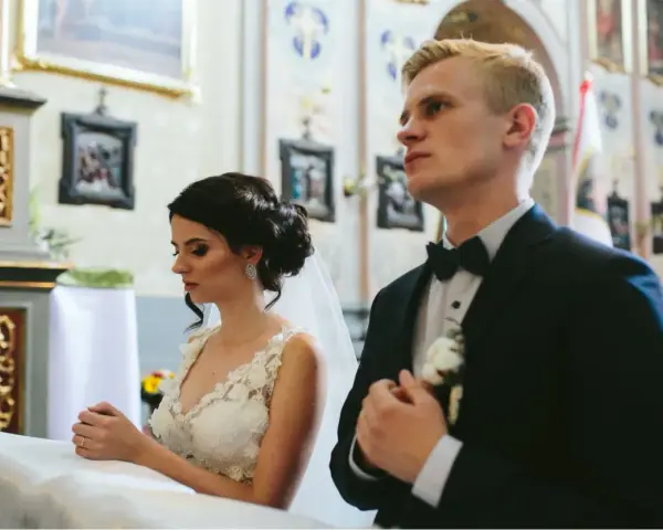 Parafia wyraża zgodę na ślub w innej parafii. Wzór dokumentu jest ważny dla pary młodej.